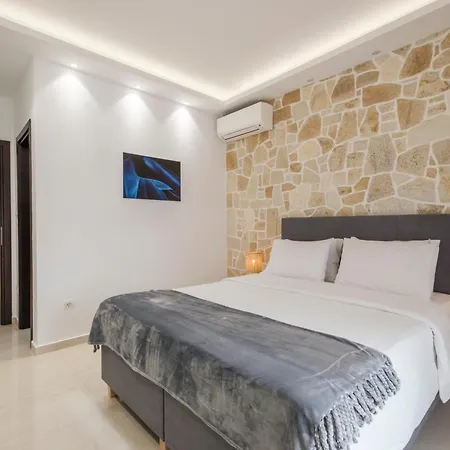 Shemesh Apartment